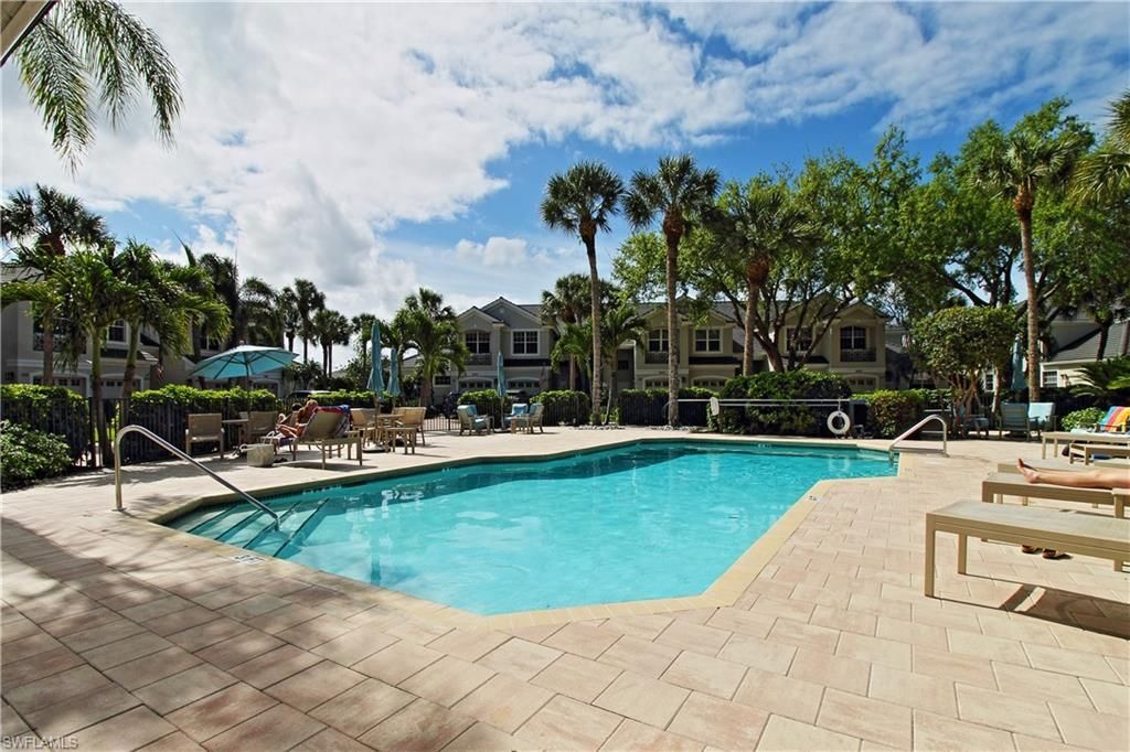 2125 Aberdeen Ln, Unit 4-203, Naples, FL 34109 Photo