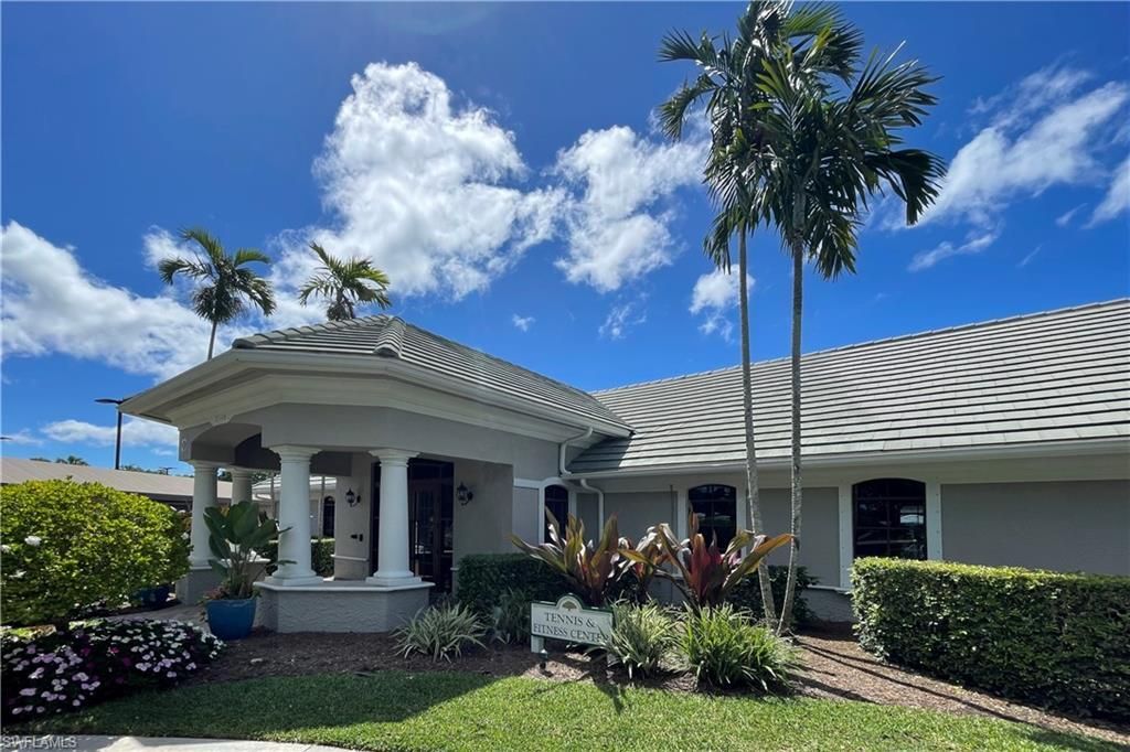 2125 Aberdeen Ln, Unit 4-203, Naples, FL 34109 Photo