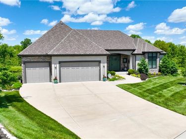 10439 N St Clair Avenue, Kansas City, MO 64154