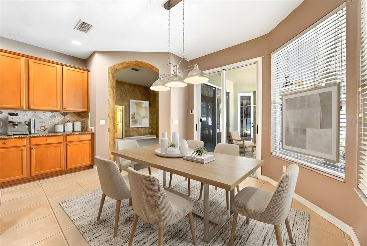 3965 Emerald Estates Circle, Apopka, FL 32703 Photo