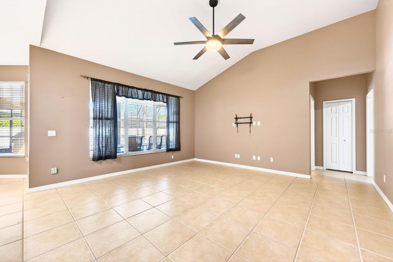 3965 Emerald Estates Circle, Apopka, FL 32703 Photo