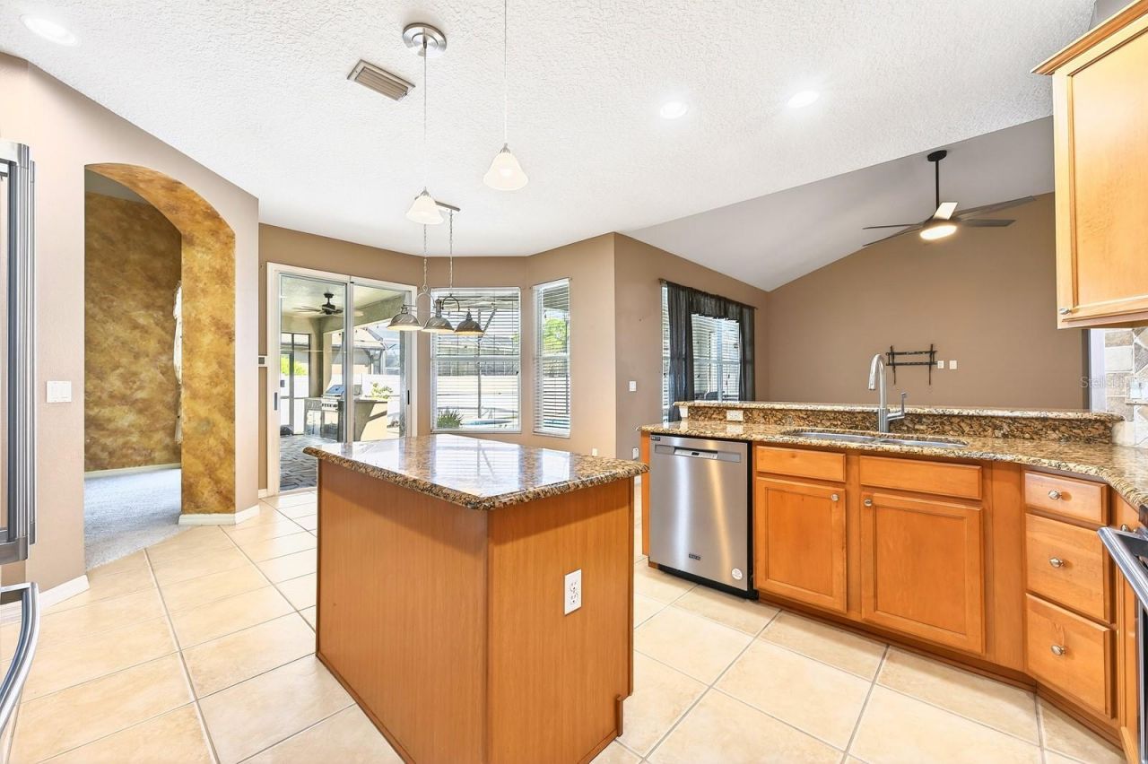 3965 Emerald Estates Circle, Apopka, FL 32703 Photo