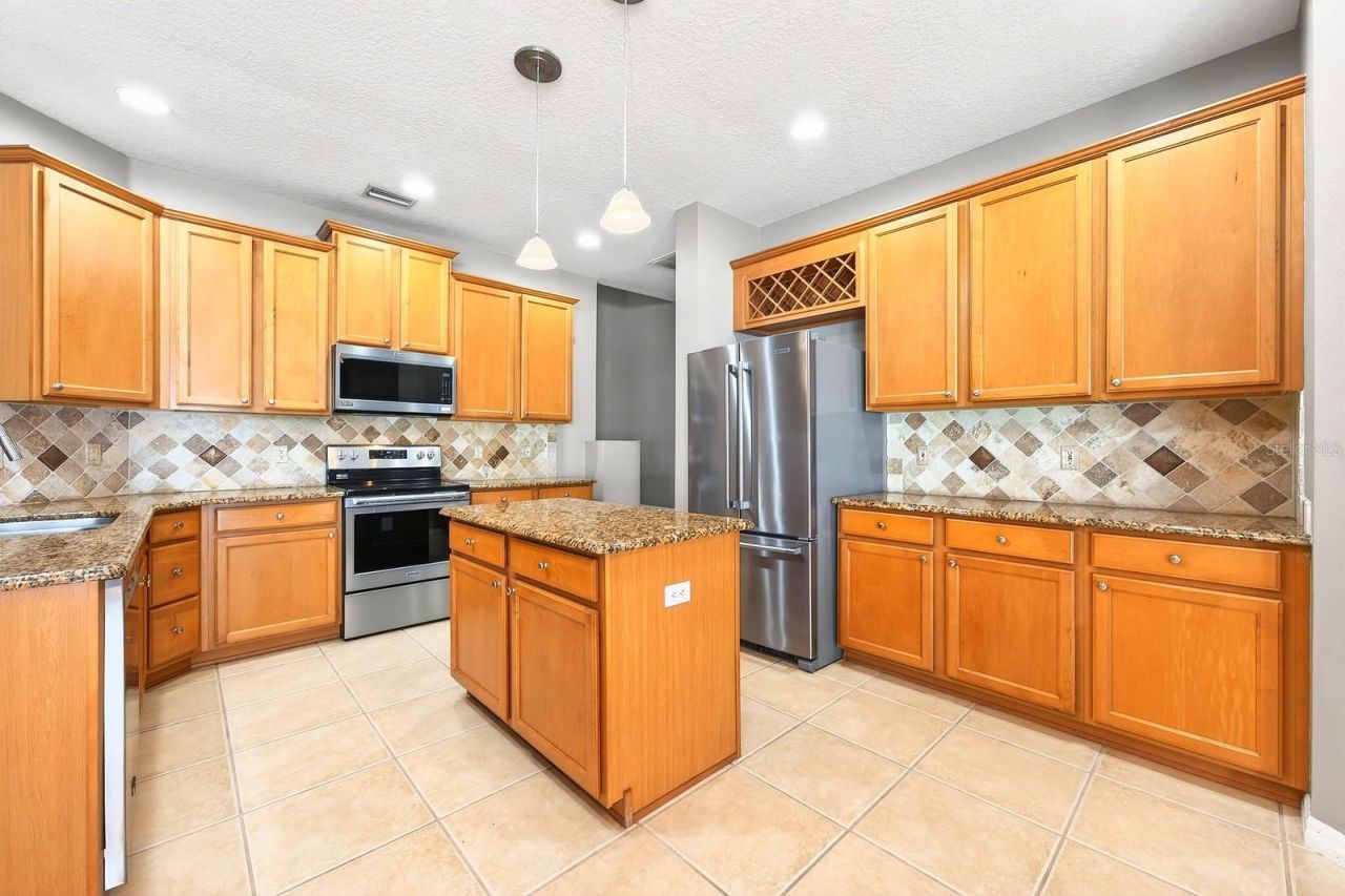 3965 Emerald Estates Circle, Apopka, FL 32703 Photo