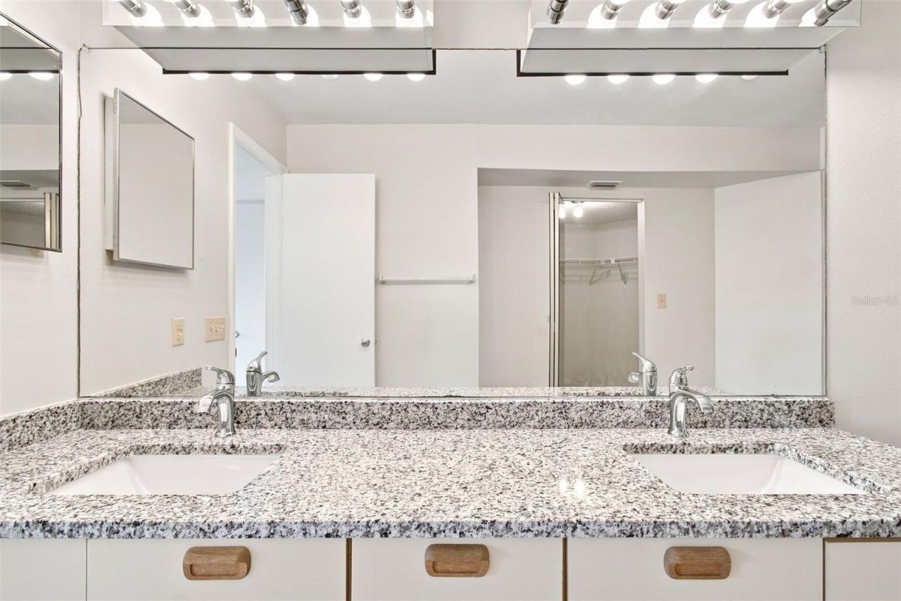 6000 Bahia Del Mar Circle, Unit 134, Saint Petersburg, FL 33715 Photo