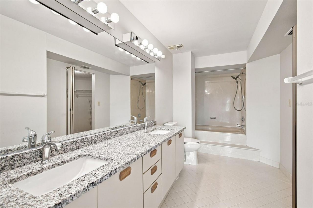 6000 Bahia Del Mar Circle, Unit 134, Saint Petersburg, FL 33715 Photo