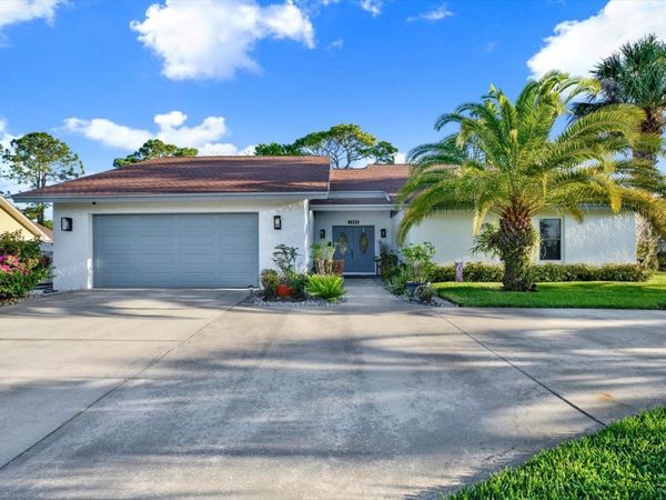 4303 MIDDLE LAKE DRIVE, TAMPA, FL 33624