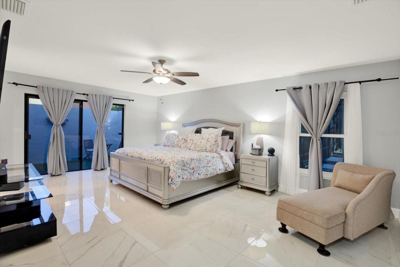 4303 Middle Lake Drive, Tampa, FL 33624 Photo