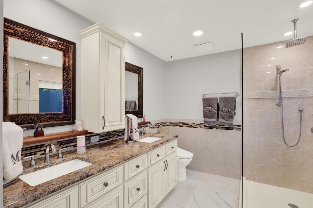 4303 Middle Lake Drive, Tampa, FL 33624 Photo