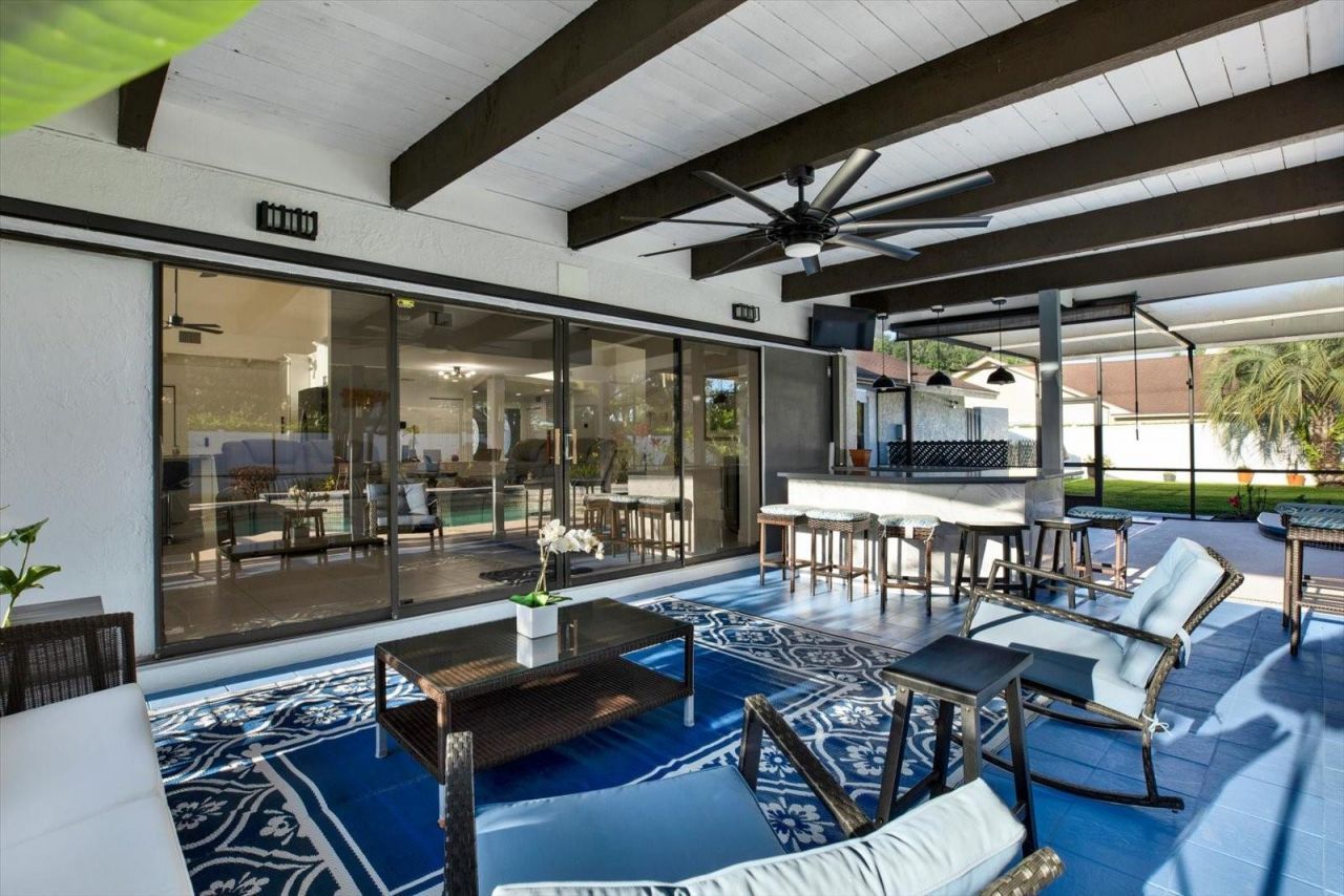 4303 Middle Lake Drive, Tampa, FL 33624 Photo