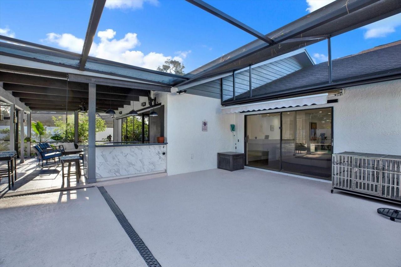 4303 Middle Lake Drive, Tampa, FL 33624 Photo