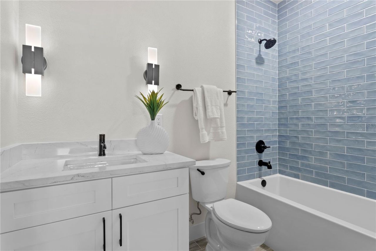 40 64th Street S, Unit 1, Saint Petersburg, FL 33707 Photo