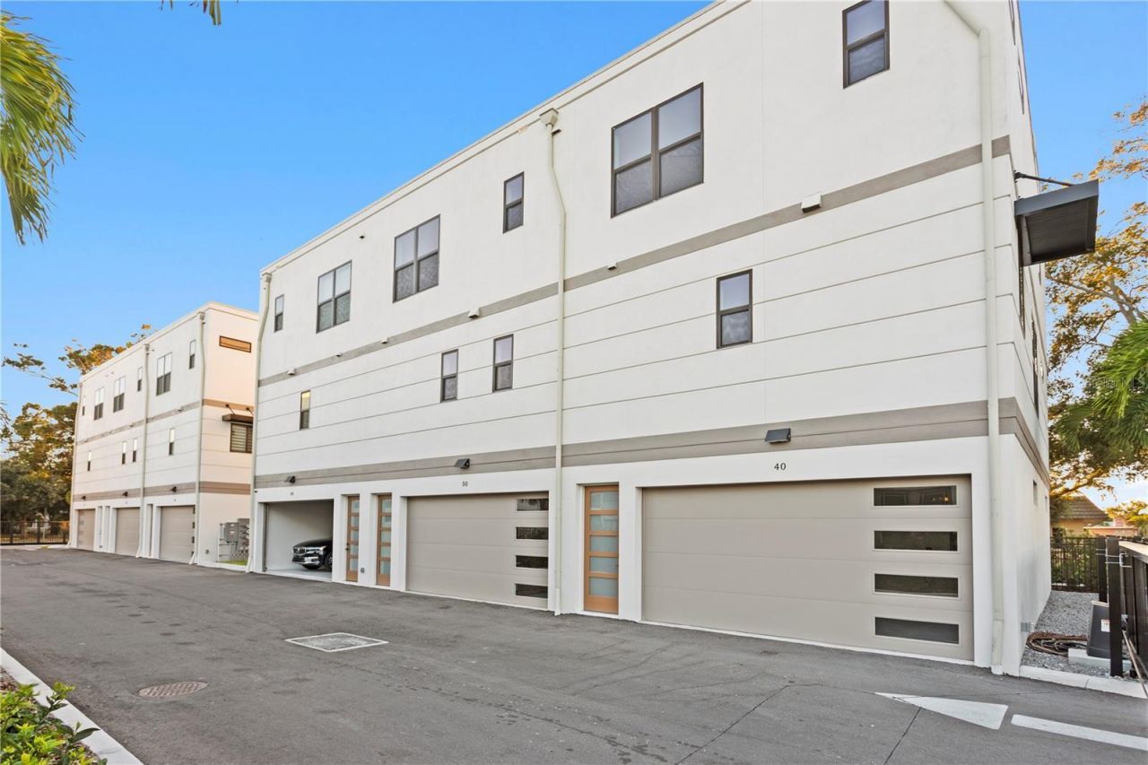 40 64th Street S, Unit 1, Saint Petersburg, FL 33707 Photo