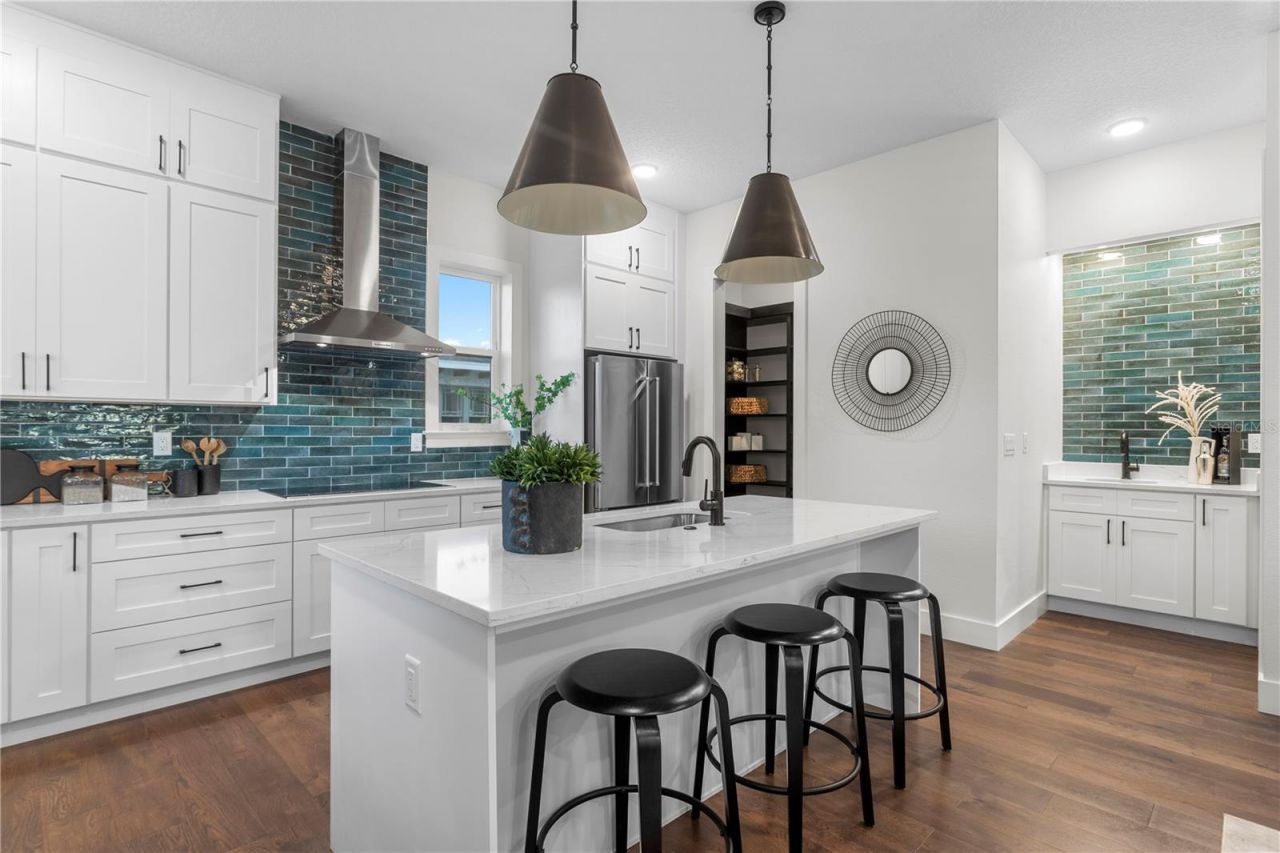 40 64th Street S, Unit 1, Saint Petersburg, FL 33707 Photo