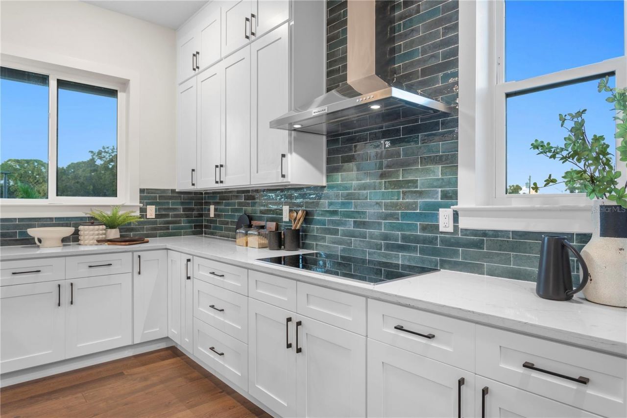 40 64th Street S, Unit 1, Saint Petersburg, FL 33707 Photo