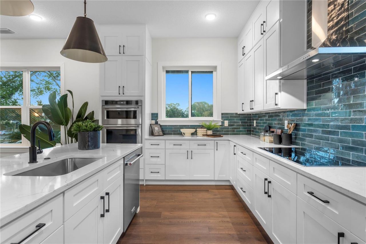 40 64th Street S, Unit 1, Saint Petersburg, FL 33707 Photo