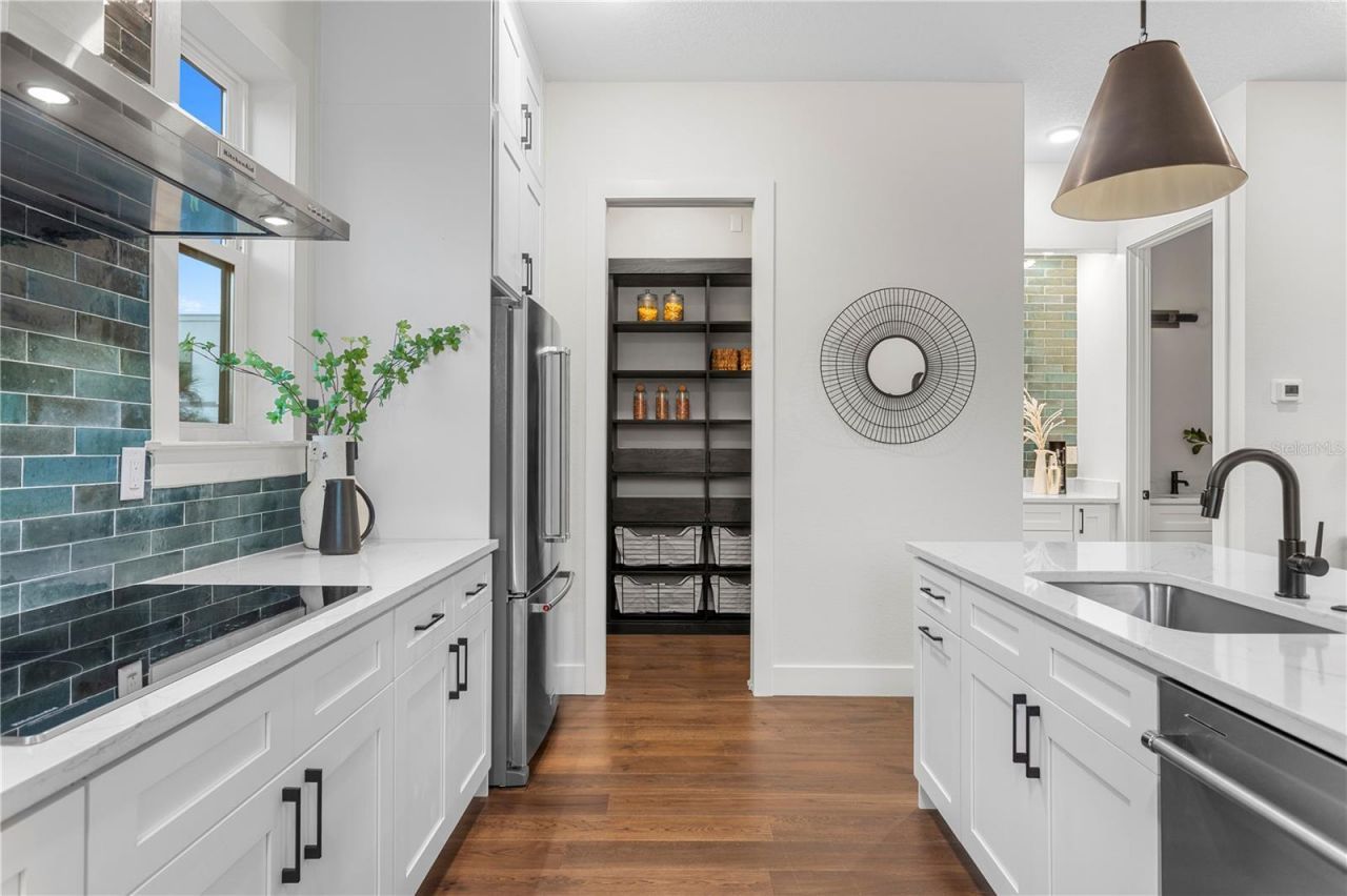 40 64th Street S, Unit 1, Saint Petersburg, FL 33707 Photo