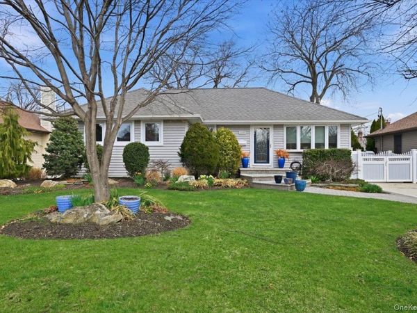 2953 Kinloch Road, Wantagh, NY 11793
