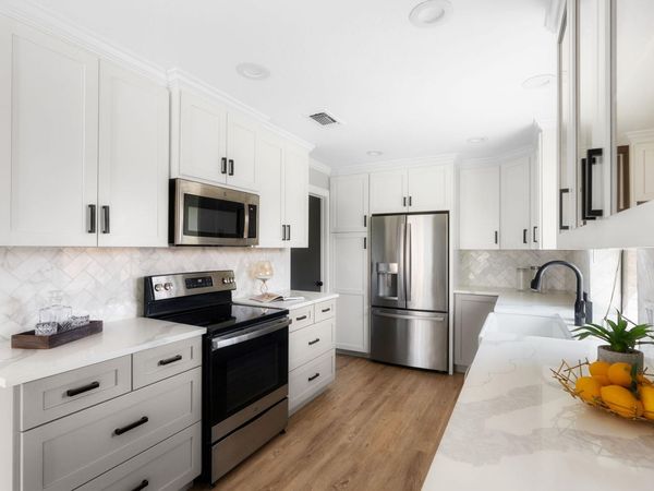 503 San Jacinto ST , Lockhart, TX 78644