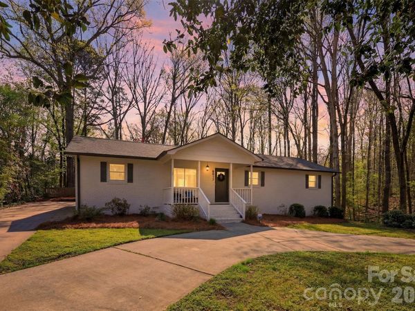 6017 Caroline Drive, Matthews, NC 28104