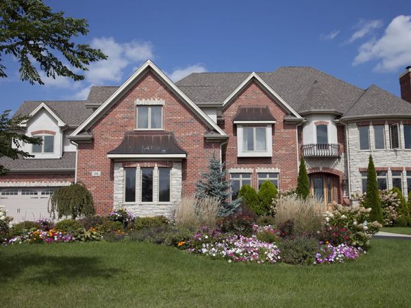 26 E Peter Lane , Hawthorn Woods, IL 60047