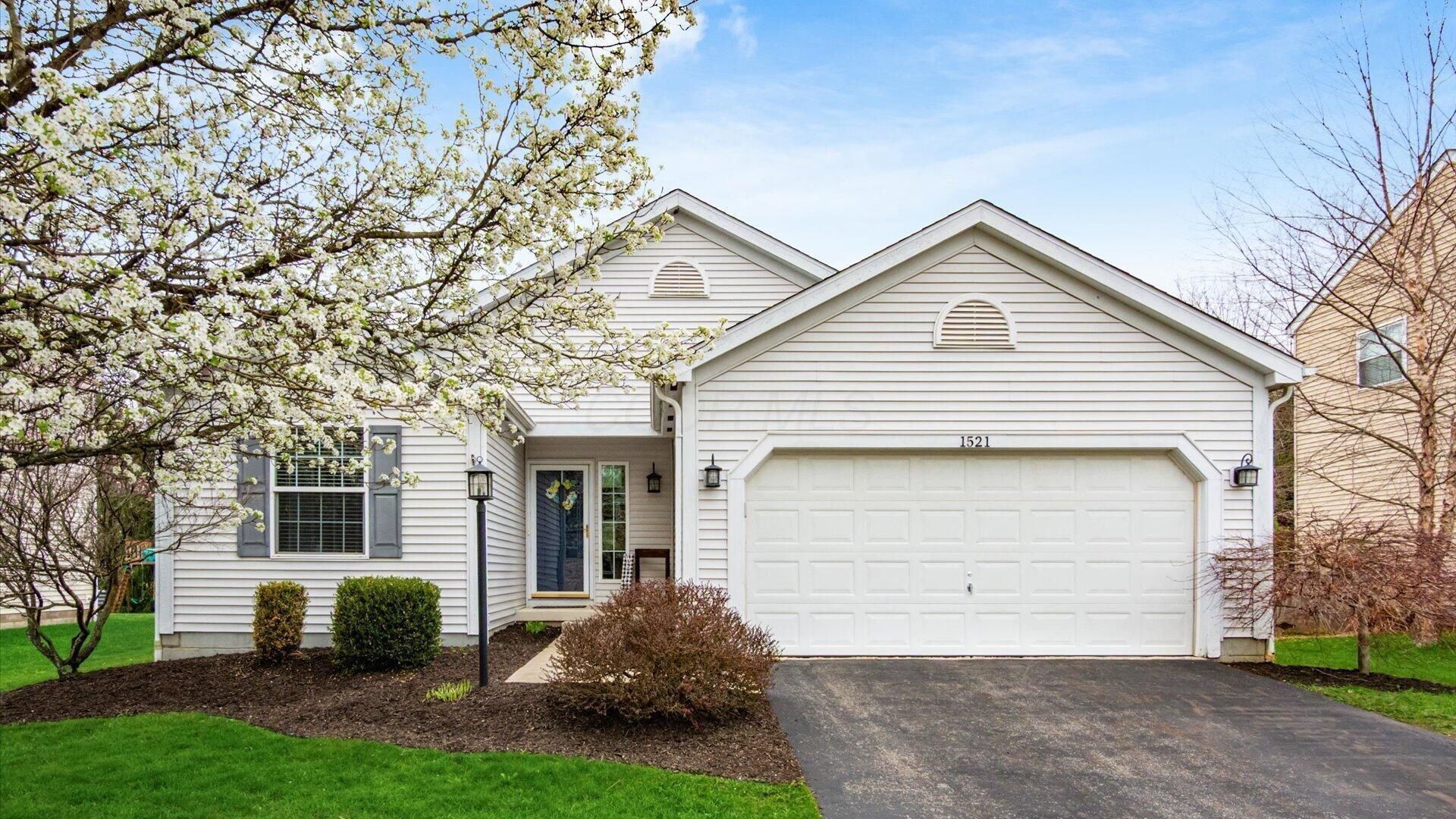 1521 W Quail Run Drive, Newark, OH 43055 Main Photo