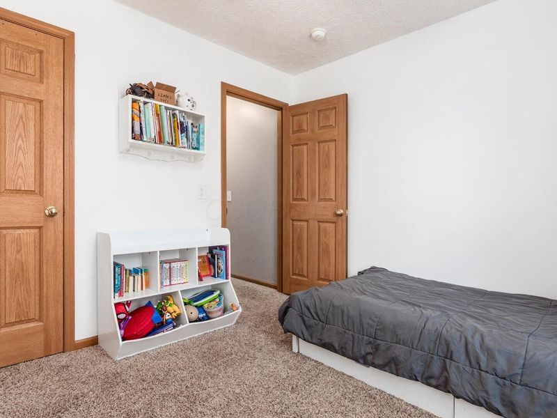 1521 W Quail Run Drive, Newark, OH 43055 Photo 14