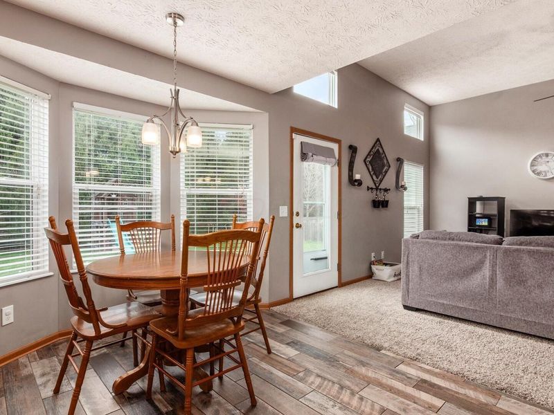 1521 W Quail Run Drive, Newark, OH 43055 Photo 5