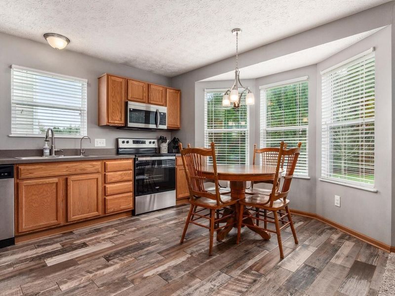 1521 W Quail Run Drive, Newark, OH 43055 Photo 6