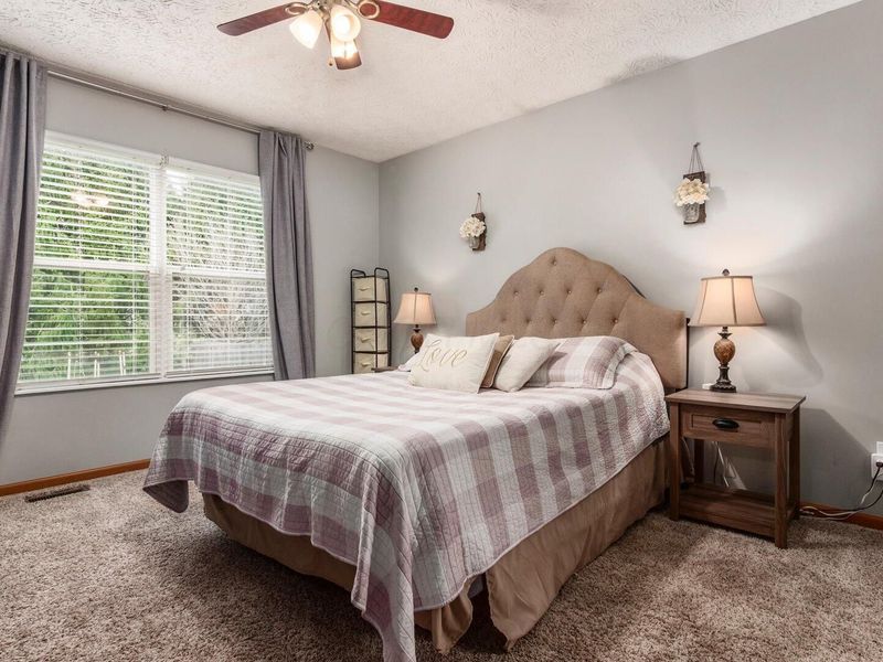 1521 W Quail Run Drive, Newark, OH 43055 Photo 8