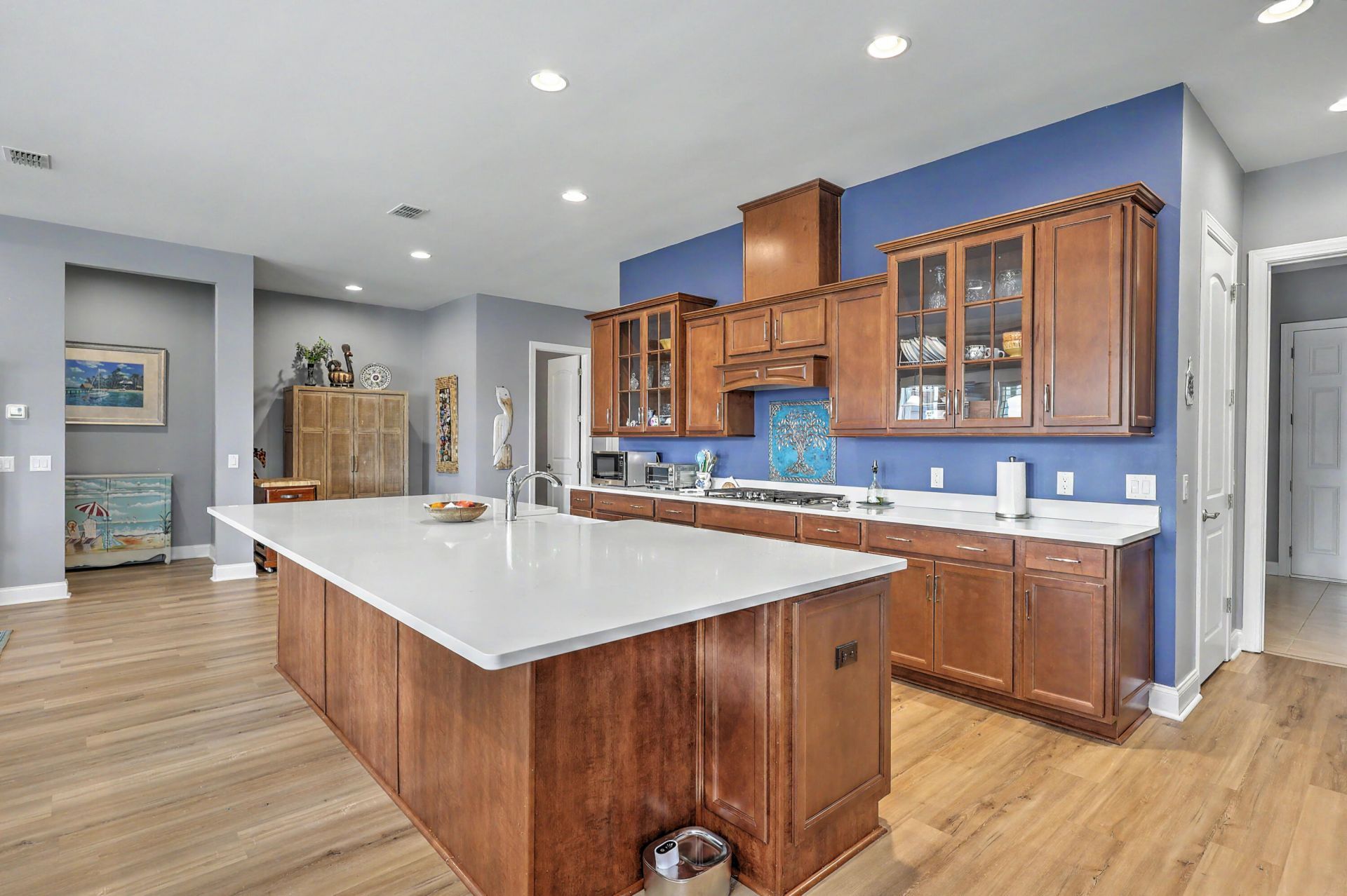 563 Four Seasons Boulevard Photo 12