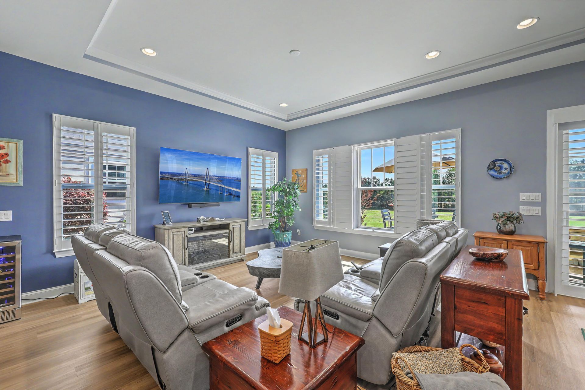 563 Four Seasons Boulevard Photo 16