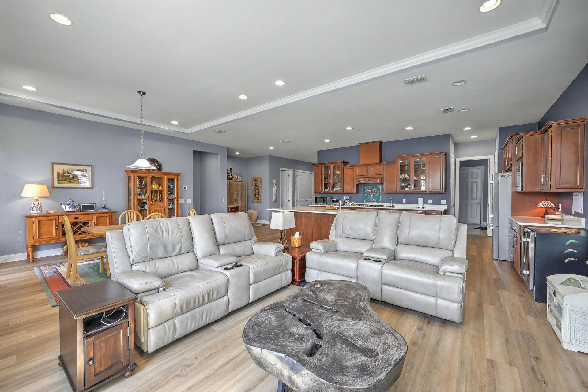 563 Four Seasons Boulevard Photo 17