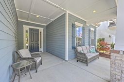 563 Four Seasons Boulevard photo 4