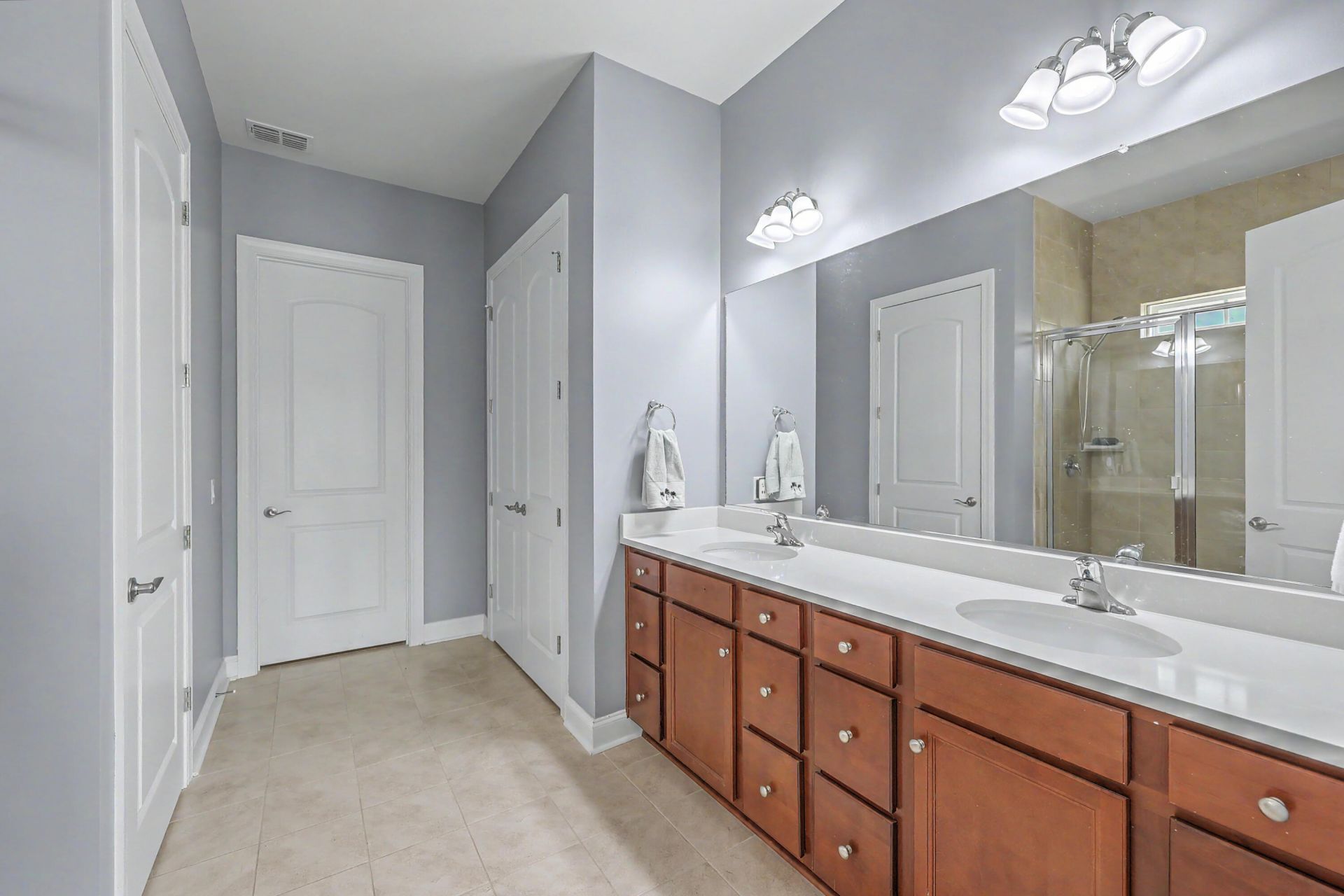 563 Four Seasons Boulevard Photo 21