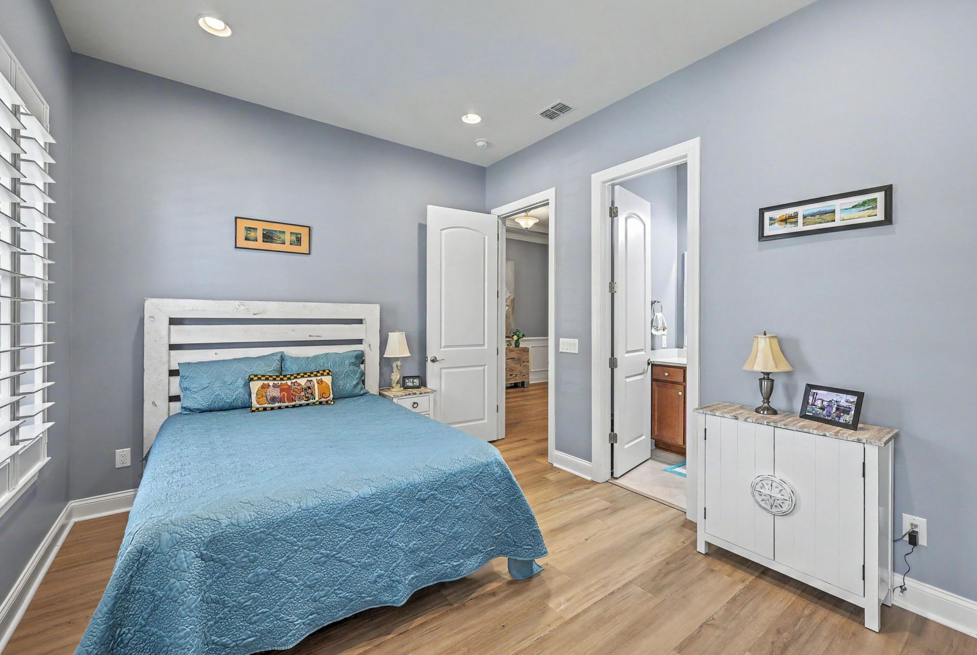 563 Four Seasons Boulevard Photo 24