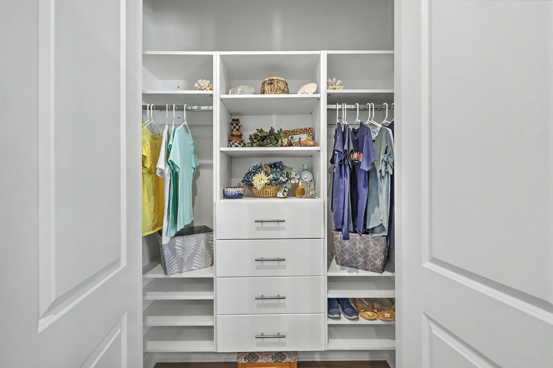 563 Four Seasons Boulevard Photo 25