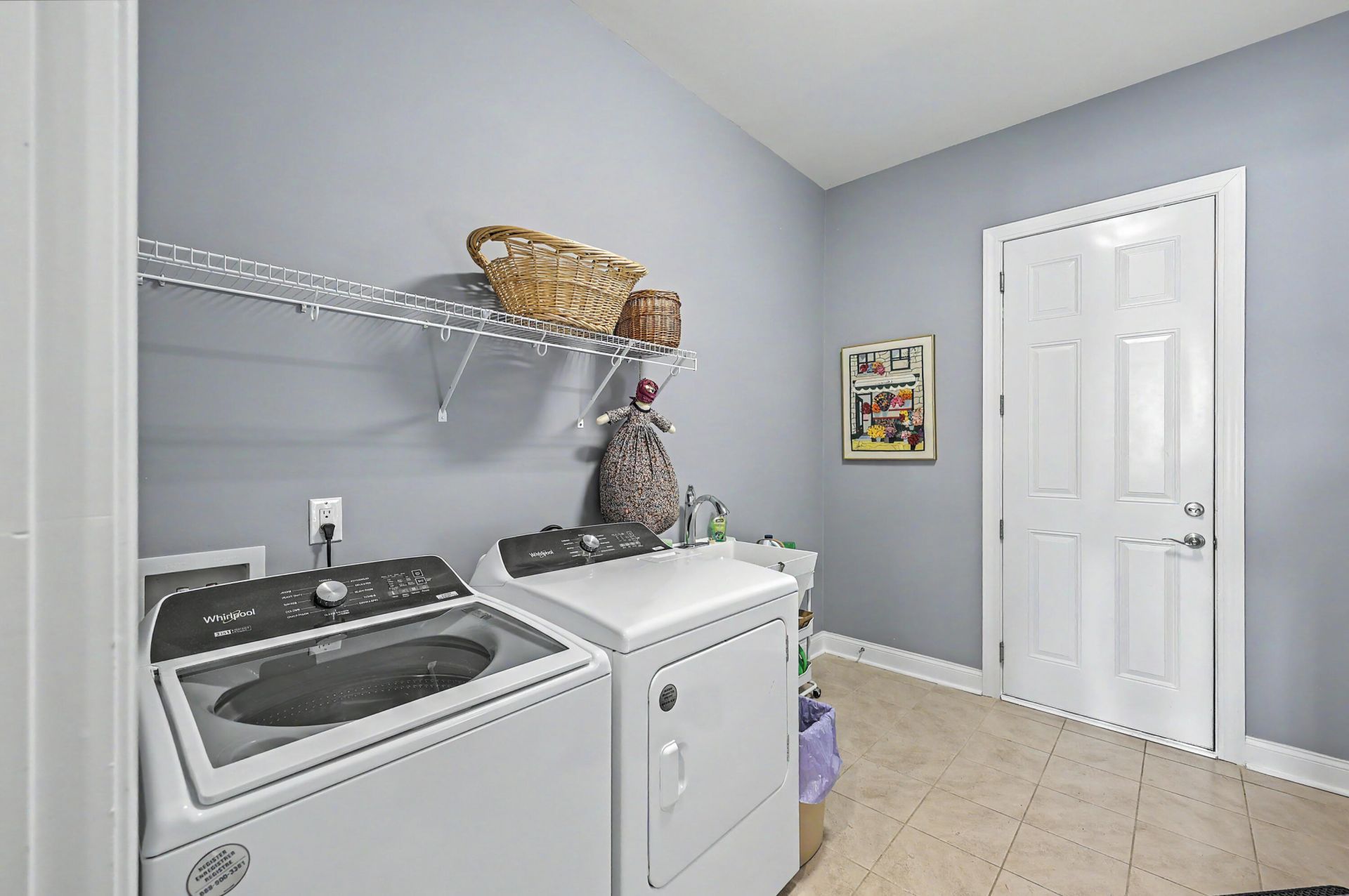 563 Four Seasons Boulevard Photo 32