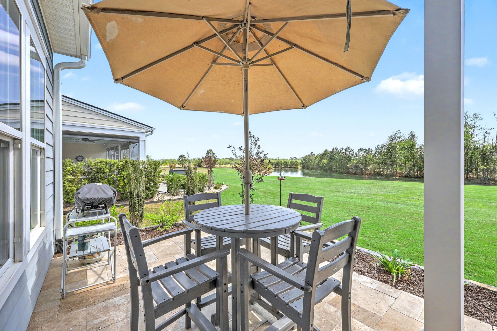 563 Four Seasons Boulevard Photo 36