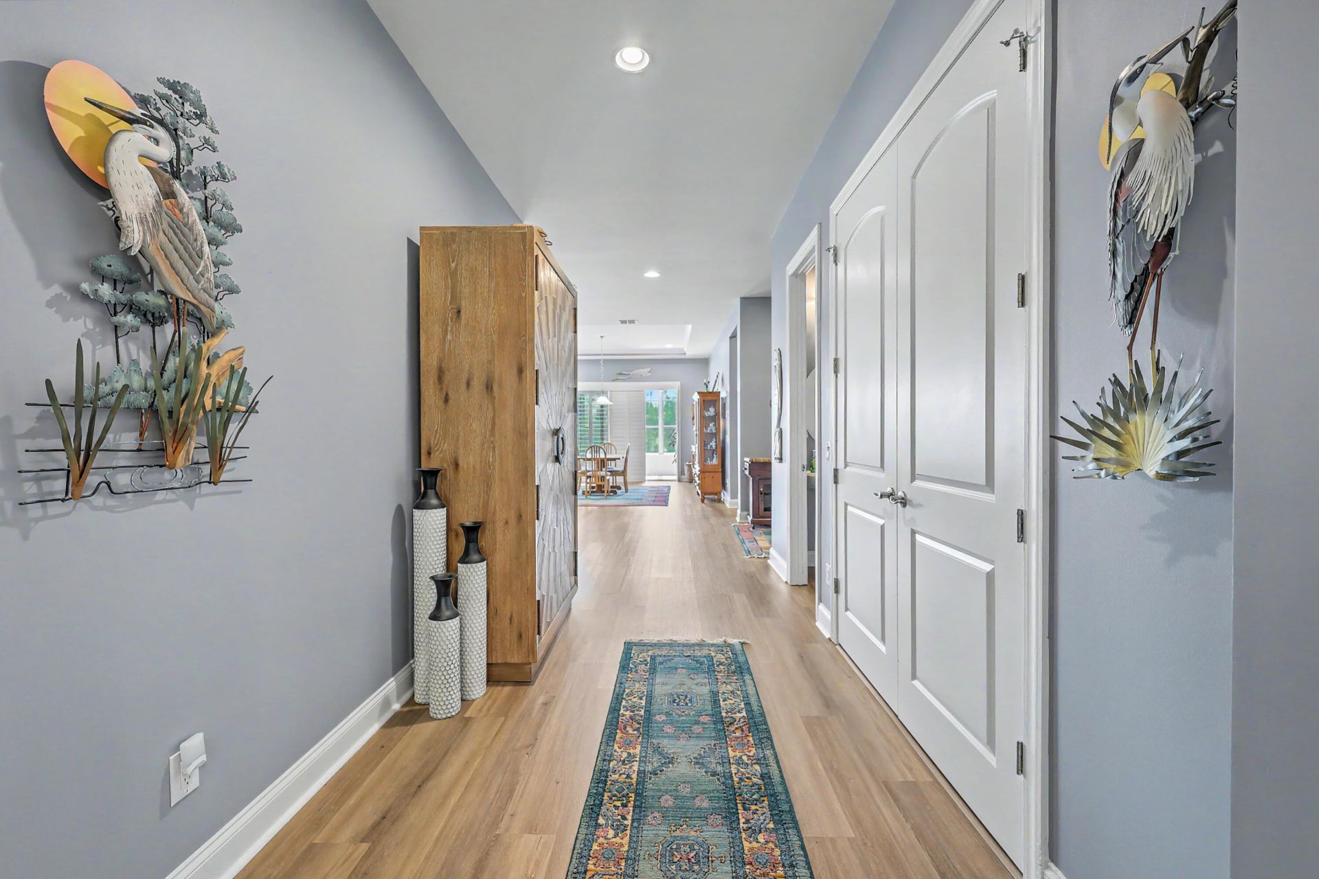 563 Four Seasons Boulevard Photo 6