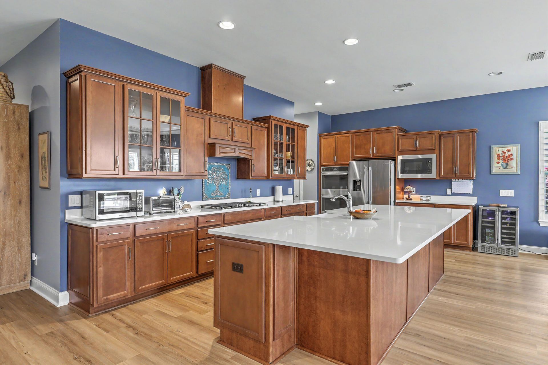 563 Four Seasons Boulevard Photo 8