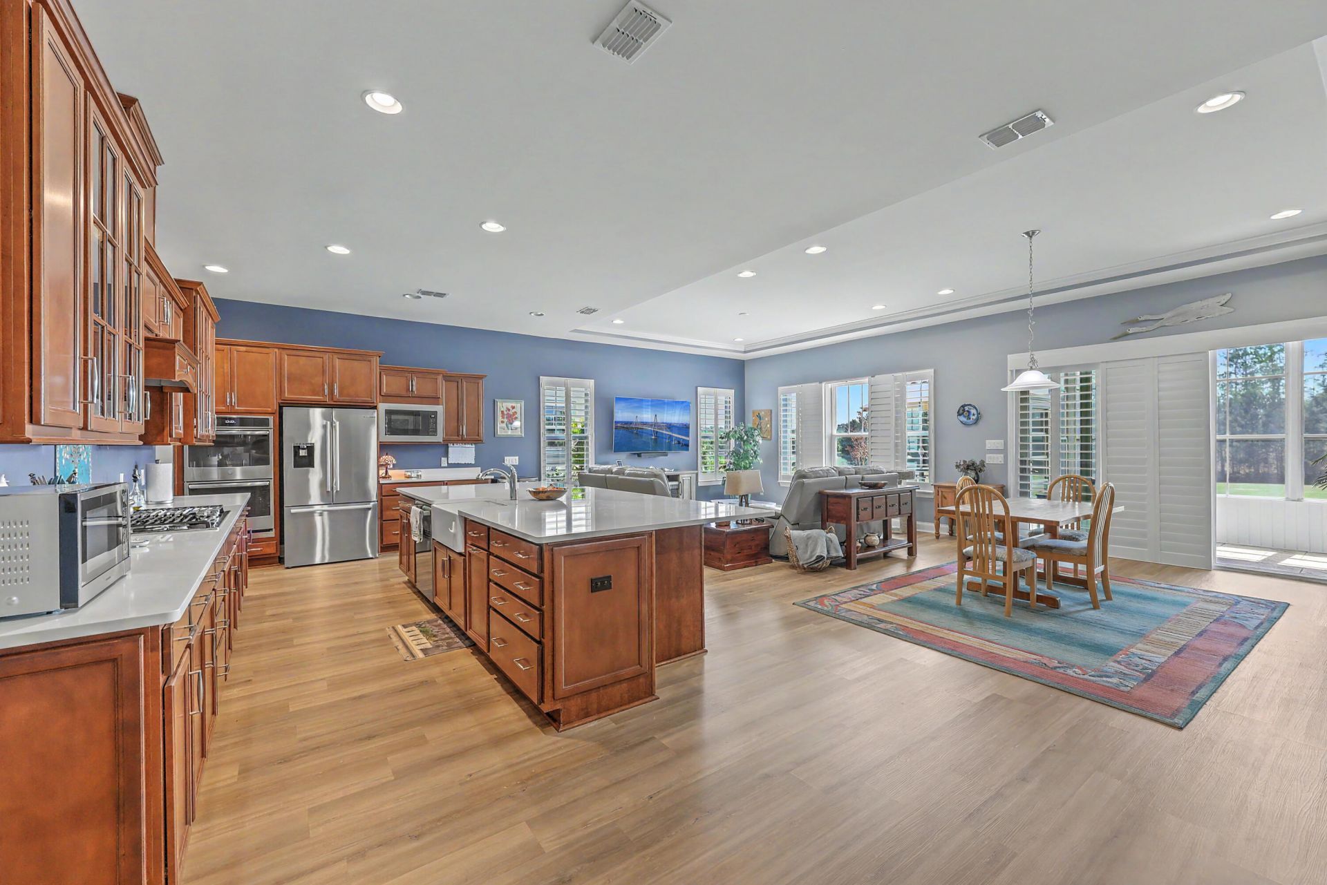 563 Four Seasons Boulevard Photo 9