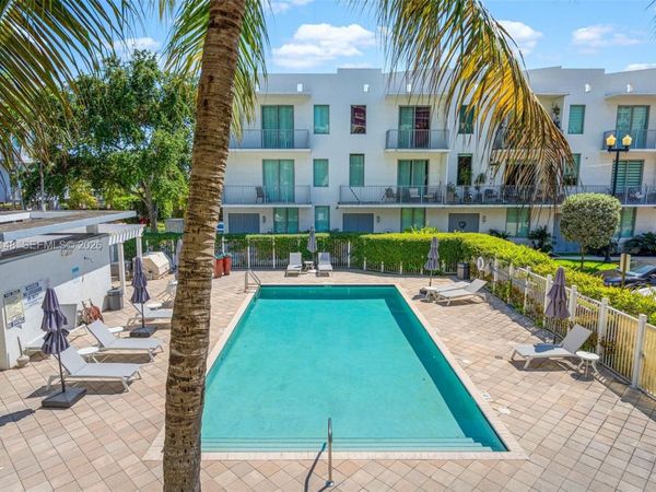 2134 Van Buren St, Unit 306, Hollywood, FL 33020