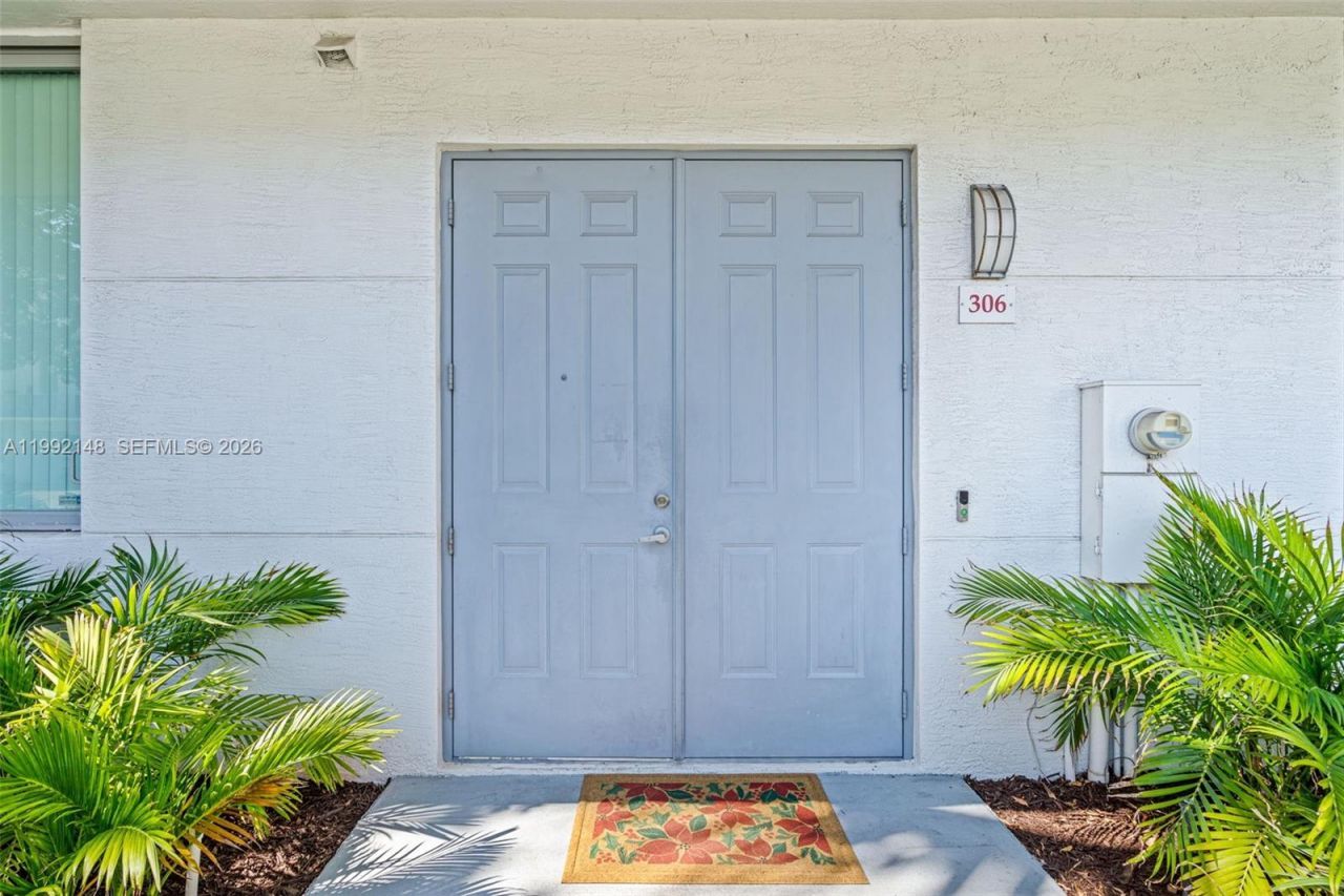 2134 Van Buren St, Unit 306, Hollywood, FL 33020 Photo