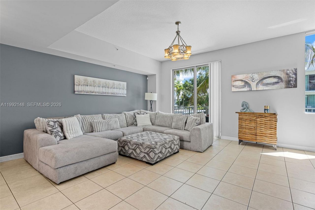 2134 Van Buren St, Unit 306, Hollywood, FL 33020 Photo