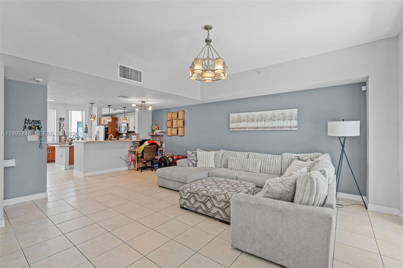 2134 Van Buren St, Unit 306, Hollywood, FL 33020 Photo