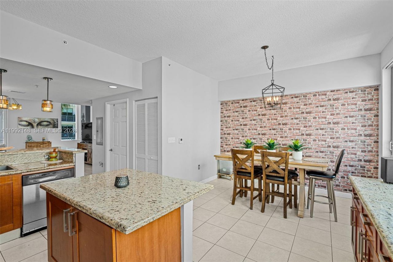 2134 Van Buren St, Unit 306, Hollywood, FL 33020 Photo