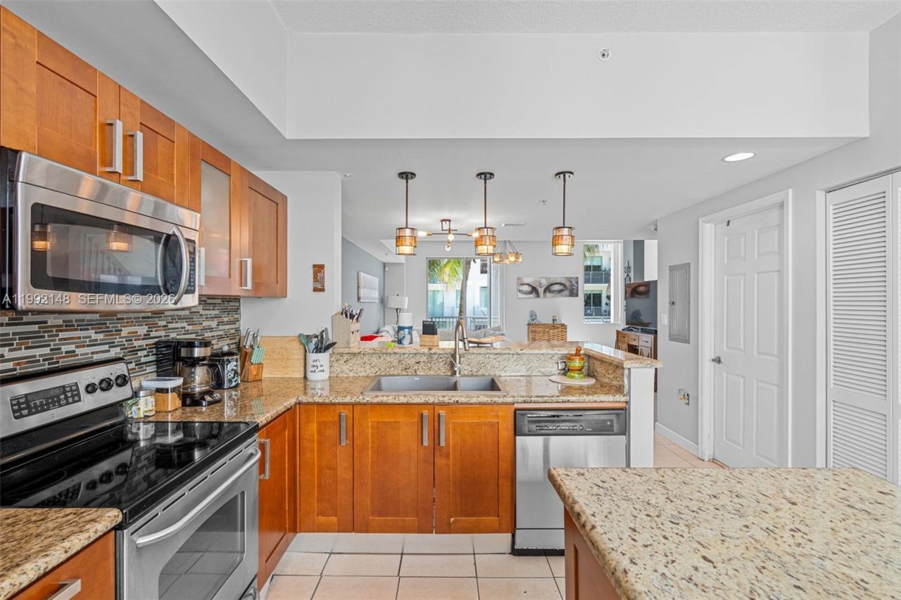 2134 Van Buren St, Unit 306, Hollywood, FL 33020 Photo