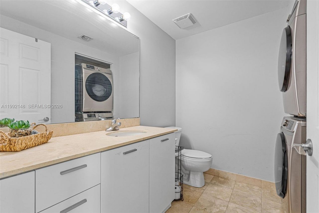 2134 Van Buren St, Unit 306, Hollywood, FL 33020 Photo