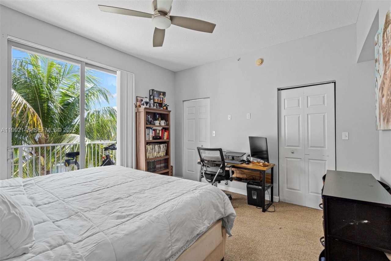 2134 Van Buren St, Unit 306, Hollywood, FL 33020 Photo