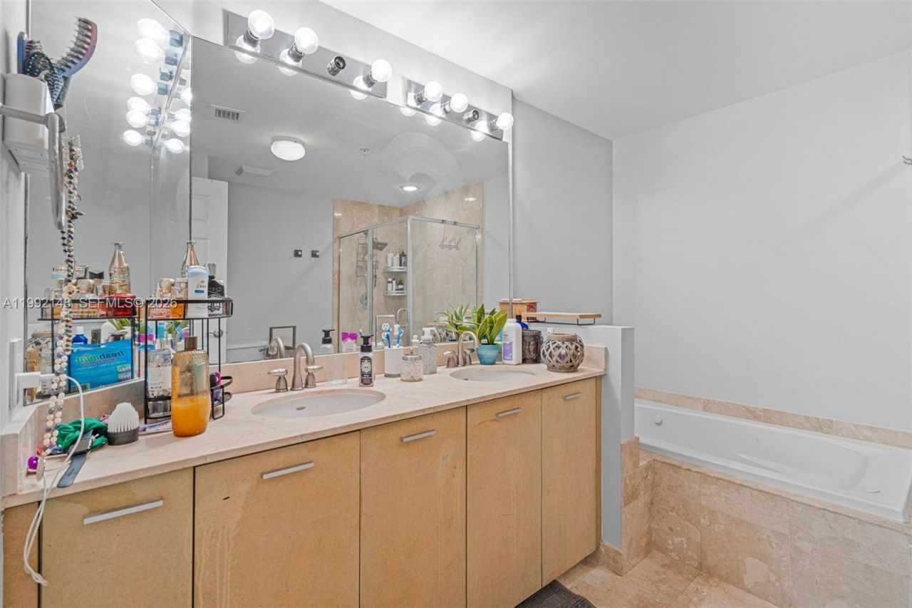2134 Van Buren St, Unit 306, Hollywood, FL 33020 Photo